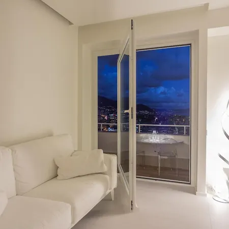 Terrazza Colombo - White And Gold Apartment Genoa